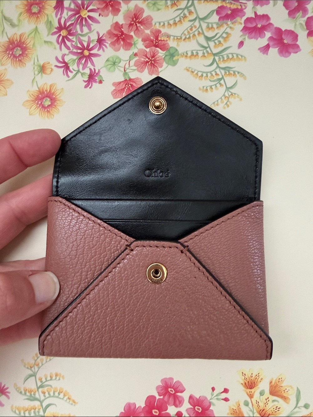 Chloé ENVELOPE CARD HOLDER IN GRAINED LEATHER - Picture 3 of 9